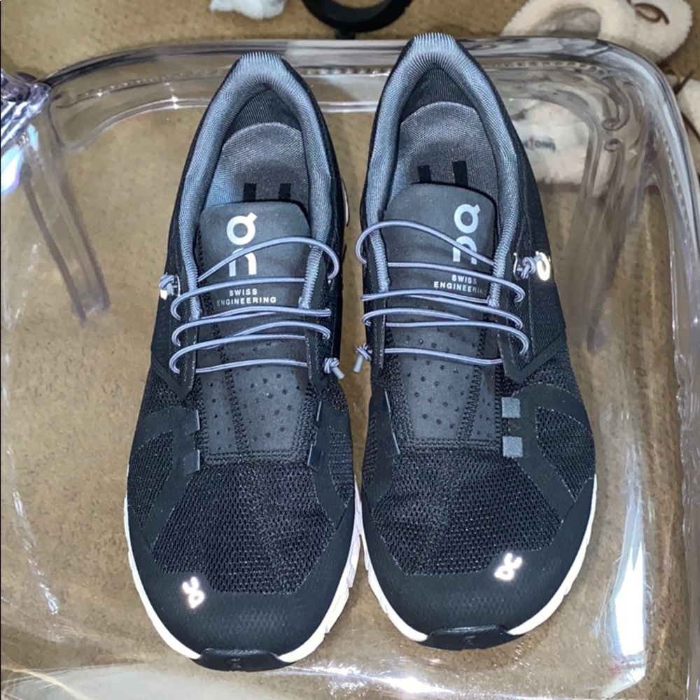 On Cloud Running shoe